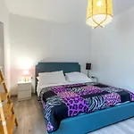Semesterbostad Ume - Heated Pool, Sauna, Volleyball Court Tugare