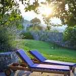 Semesterbostad Ume - Heated Pool, Sauna, Volleyball Court *