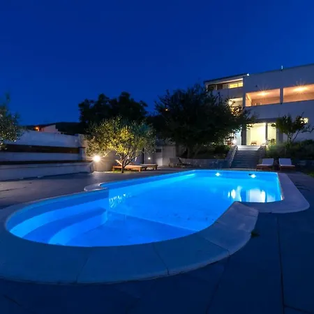 Ume - Heated Pool, Sauna, Volleyball Court Casa vacanze
