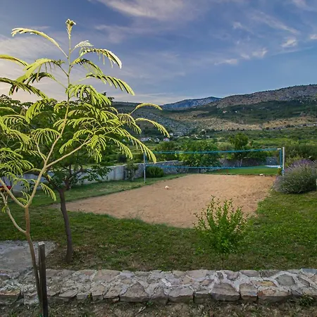 Semesterbostad Ume - Heated Pool, Sauna, Volleyball Court